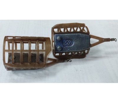 Кормушка KM с грунтоз Пластик 80g
